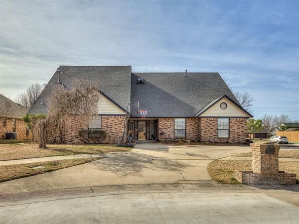 1324 SW 107th Place, Oklahoma City, OK 73170