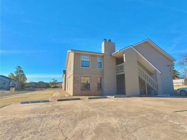 233 Chalmette Drive, Unit C, Norman, OK 73071