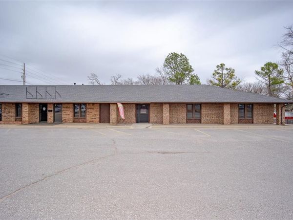 1112 N Washington Street, Weatherford, OK 73096