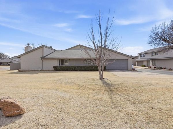 5800 Hefner Village Circle, Oklahoma City, OK 73162