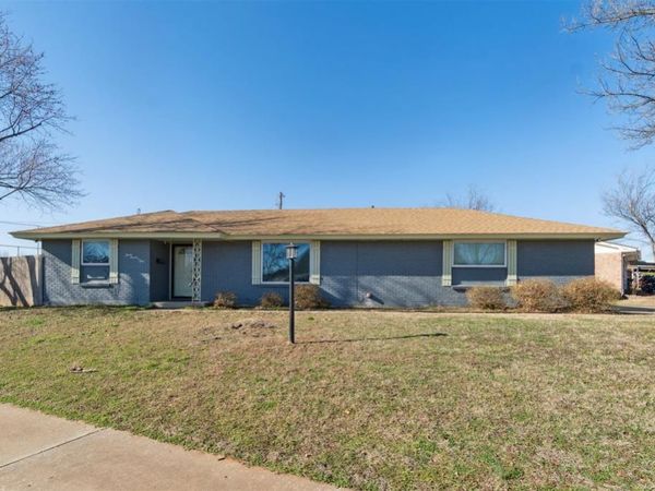 3701 Leonhardt Drive, Del City, OK 73115