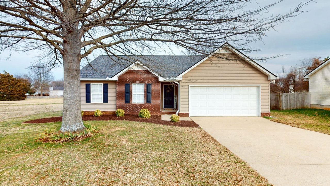 1241 Mac Duff Dr, Murfreesboro, TN 37128 Main Photo