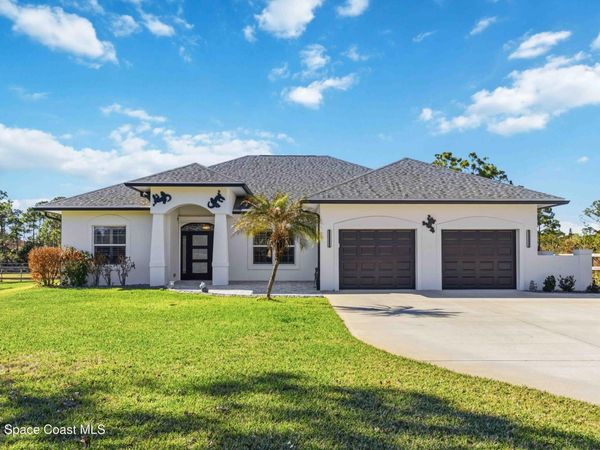 6920 Hacienda Drive , Grant, FL 32949