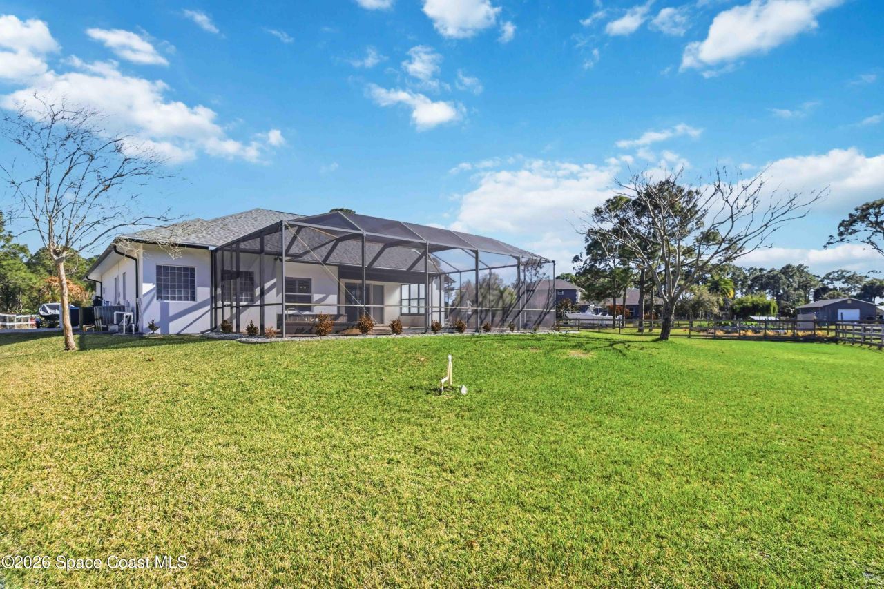 6920 Hacienda Drive , Grant, FL 32949 Photo