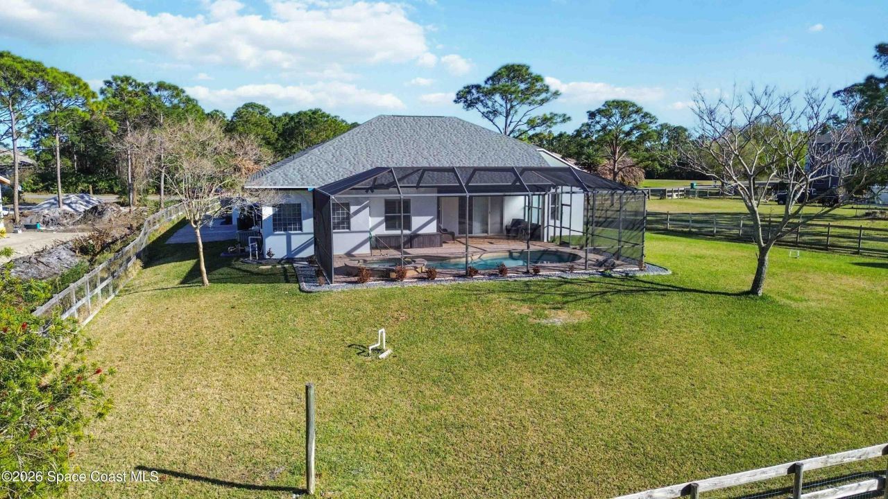 6920 Hacienda Drive , Grant, FL 32949 Photo