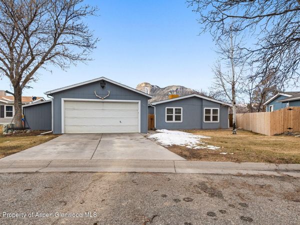 106 Cedar Circle, Parachute, CO 81635