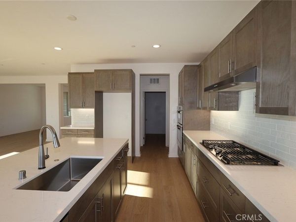 28908 Vertex Way, Canyon Country, CA 91350