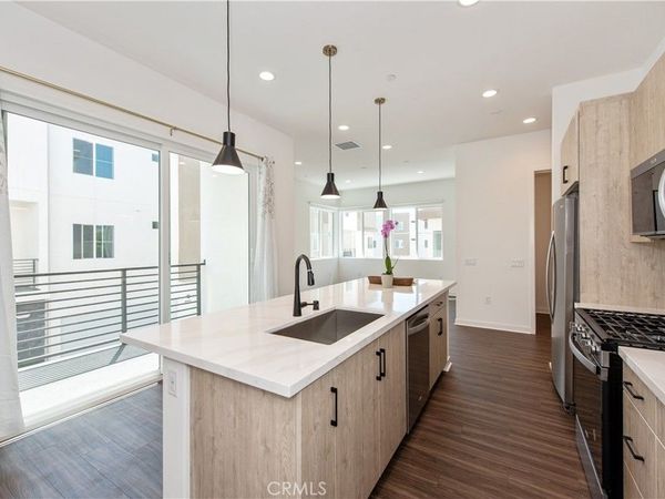 105 Culture, Irvine, CA 92618