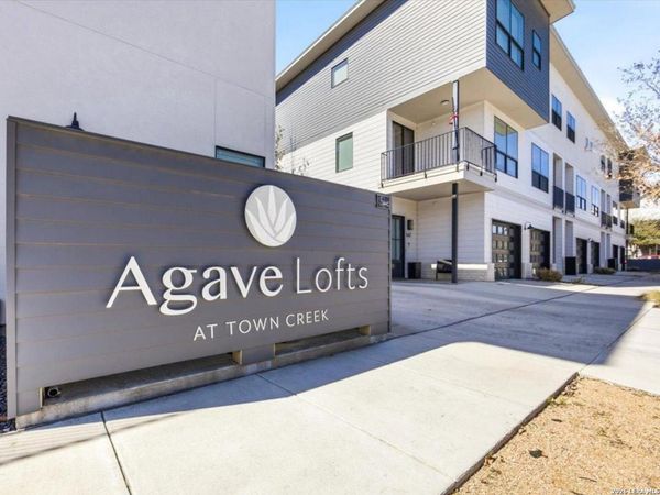 1208 N Academy Ave, UNIT 2201, New Braunfels, TX 78130