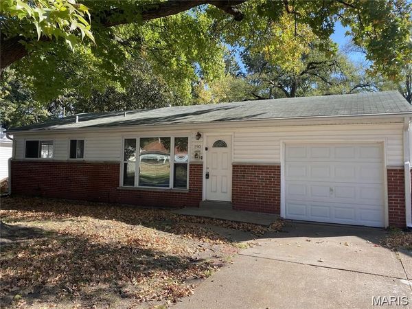 190 Lynn Meadows Lane, Florissant, MO 63033