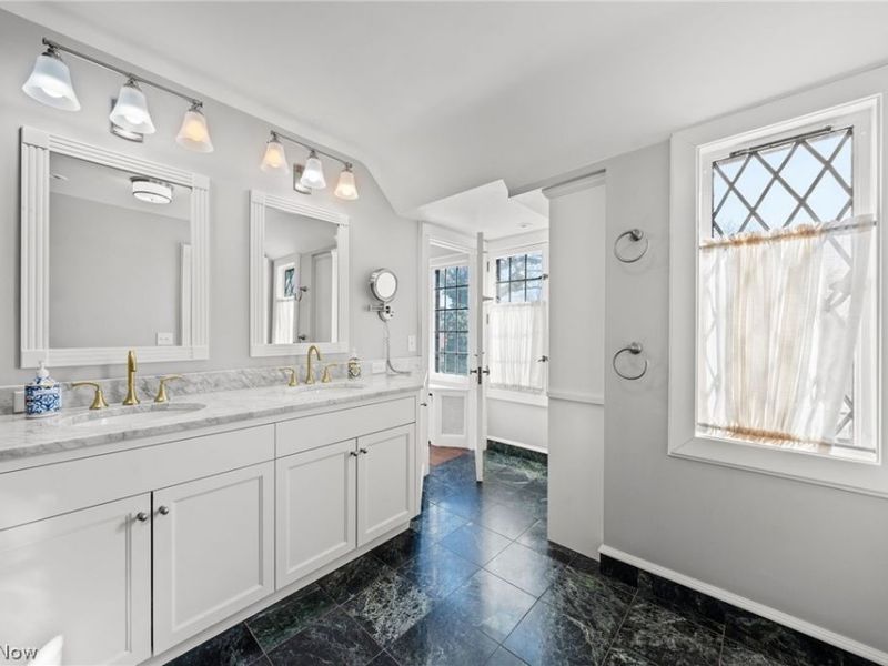 20789 Shaker Boulevard, Shaker Heights, OH 44122 Photo 35