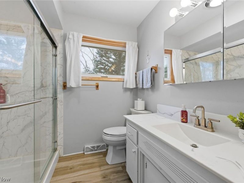 18158 Cook Avenue, Strongsville, OH 44136 Photo 11