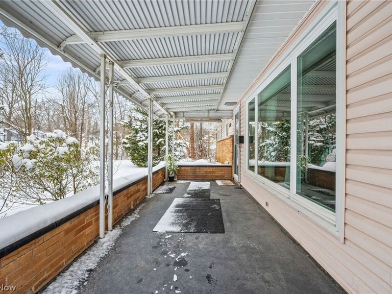 18158 Cook Avenue, Strongsville, OH 44136 Photo 2