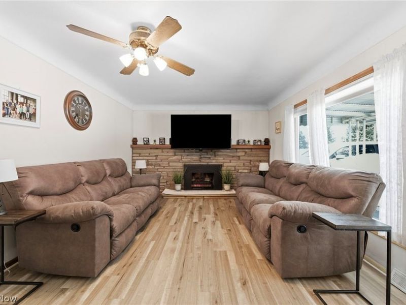 18158 Cook Avenue, Strongsville, OH 44136 Photo 3