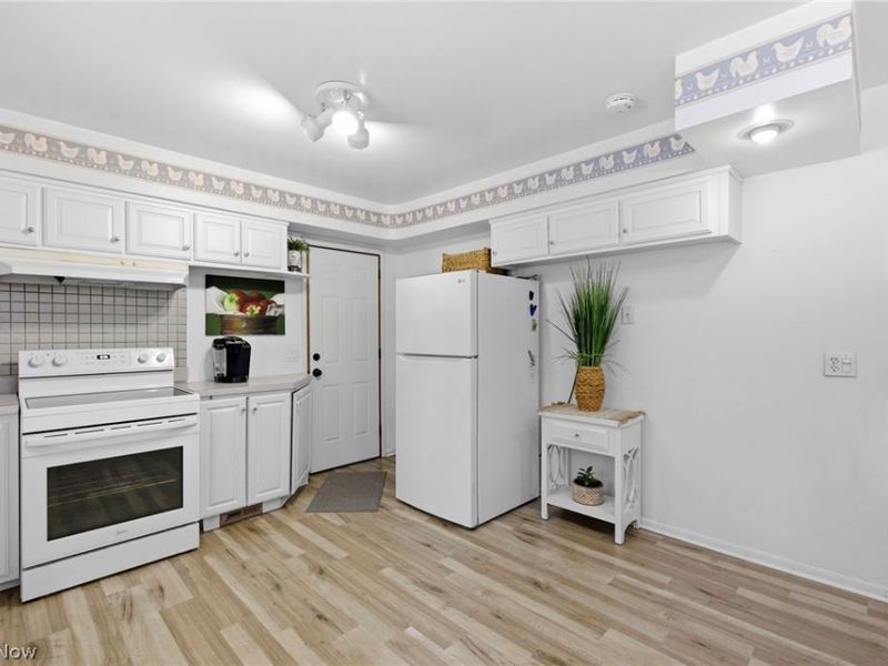 18158 Cook Avenue, Strongsville, OH 44136 Photo 9