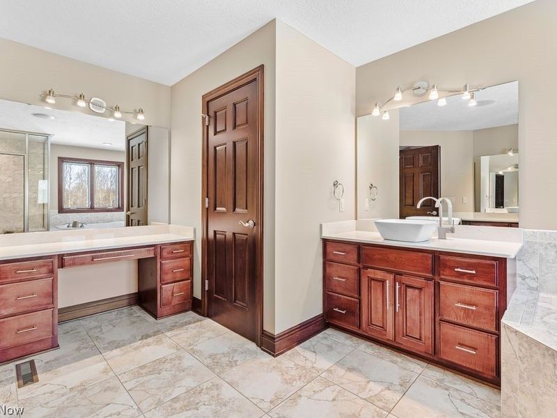 2333 Northgate Drive, Hinckley, OH 44233 Photo 16