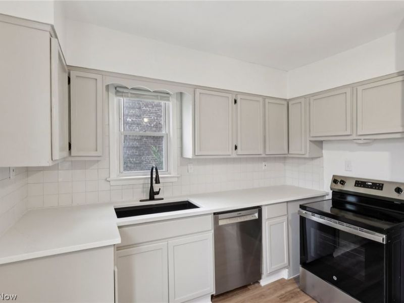 3971 E 71st Street, Cleveland, OH 44105 Photo 2