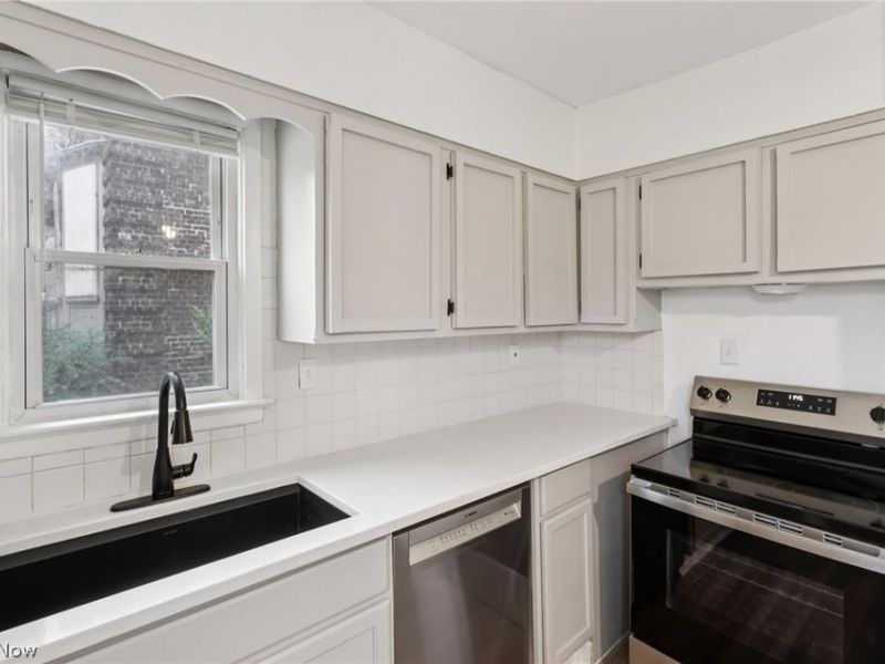 3971 E 71st Street, Cleveland, OH 44105 Photo 4