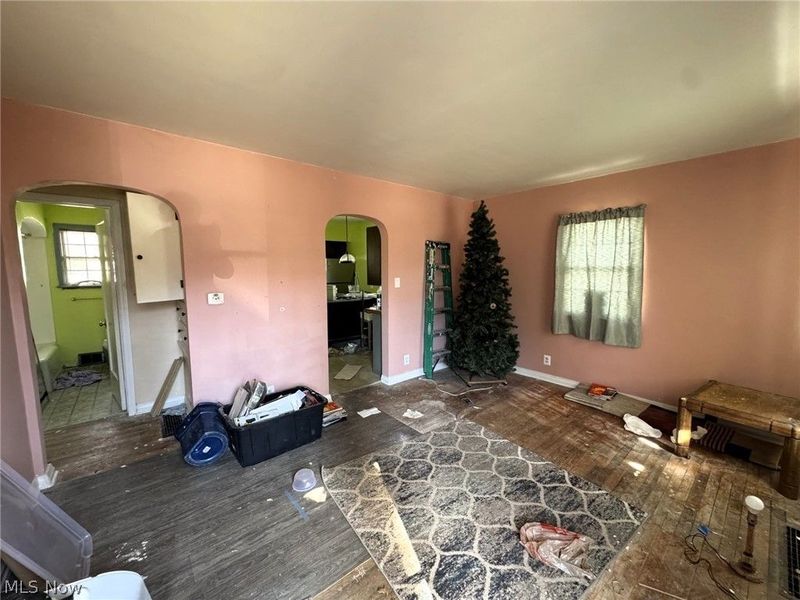 1423 Falls Avenue, Cuyahoga Falls, OH 44223 Photo 3