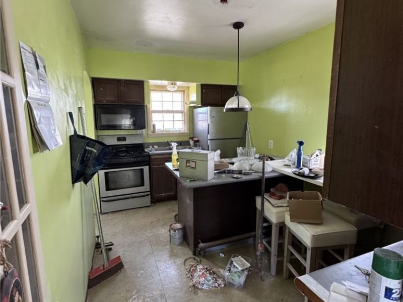 1423 Falls Avenue, Cuyahoga Falls, OH 44223 Photo 6