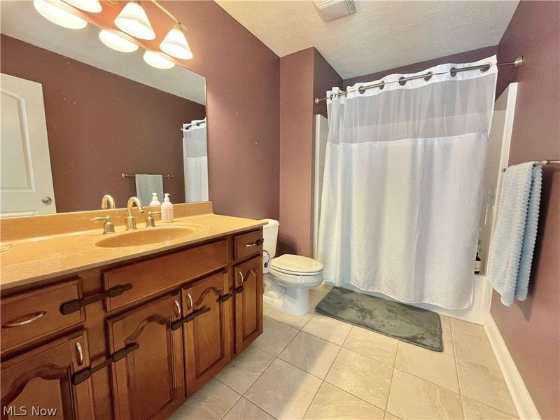 5558 Hollythorn Drive, Brecksville, OH 44141 Photo 18