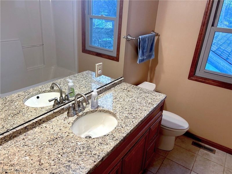 6328 Hastings Drive, North Olmsted, OH 44070 Photo 24