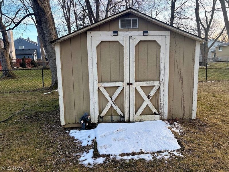 6328 Hastings Drive, North Olmsted, OH 44070 Photo 39