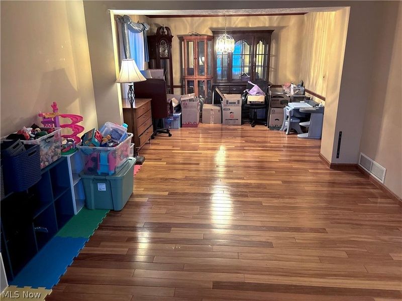 6328 Hastings Drive, North Olmsted, OH 44070 Photo 5