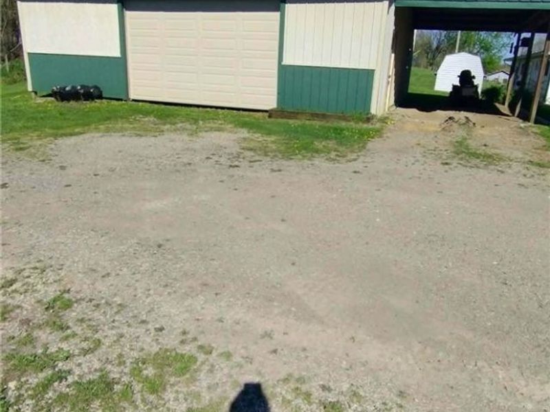 23033 Cadiz Road, Freeport, OH 43973 Photo 2