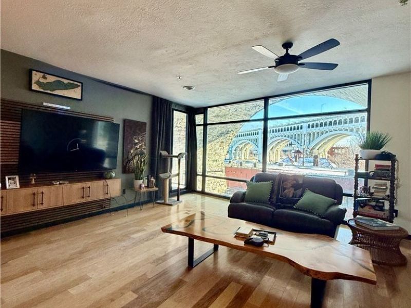 1237 Washington Avenue, Unit 402, Cleveland, OH 44113 Photo 4