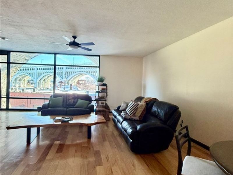 1237 Washington Avenue, Unit 402, Cleveland, OH 44113 Photo 5