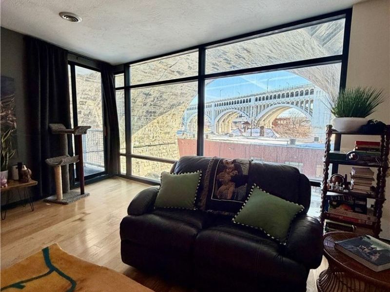 1237 Washington Avenue, Unit 402, Cleveland, OH 44113 Photo 6