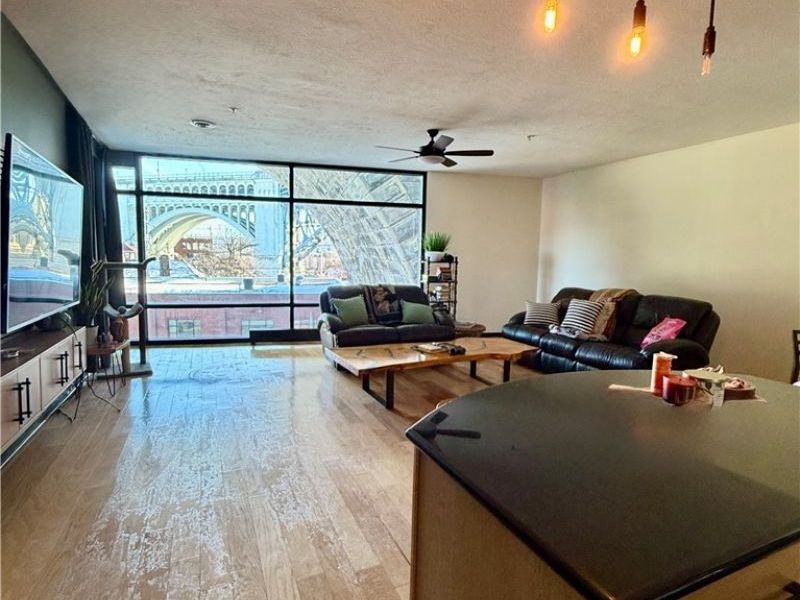 1237 Washington Avenue, Unit 402, Cleveland, OH 44113 Photo 9