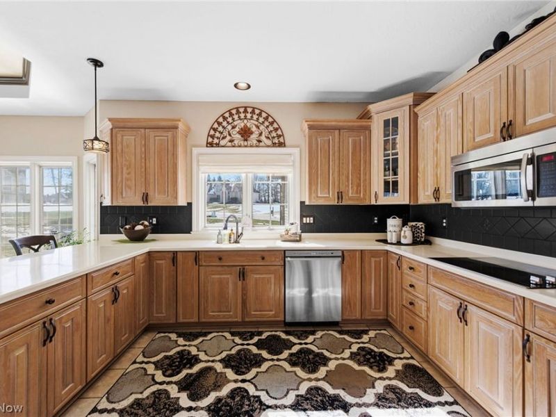 6199 Highland Green Drive, Medina, OH 44256 Photo 16