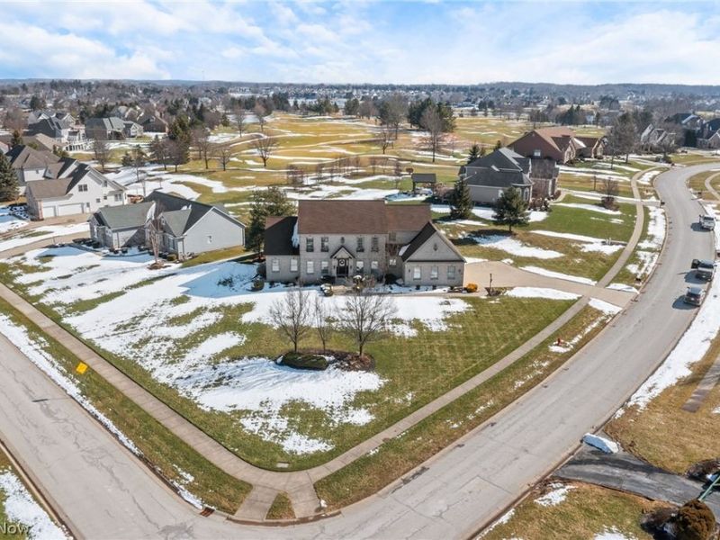 6199 Highland Green Drive, Medina, OH 44256 Photo 2