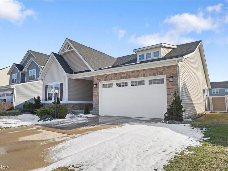 36559 Stockport Mill Drive, North Ridgeville, OH 44039 Photo 2