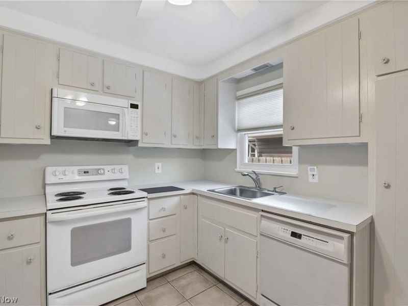 4892 West Park, Fairview Park, OH 44126 Photo 10