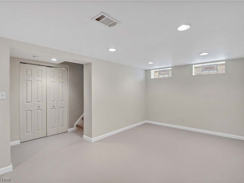 4892 West Park, Fairview Park, OH 44126 Photo 39