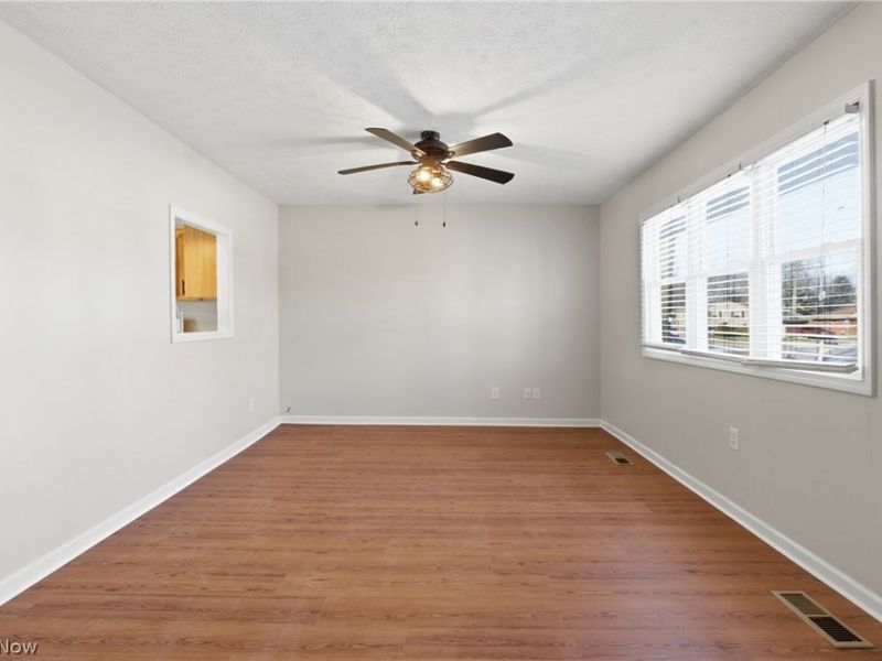 1480 Forestview Drive, Vermilion, OH 44089 Photo 5