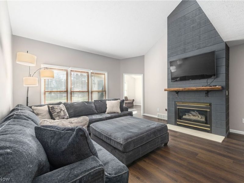 219 Bridgeport Drive, Elyria, OH 44035 Photo 17