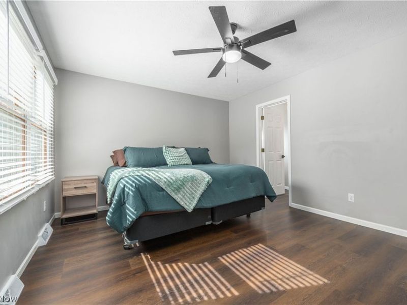 219 Bridgeport Drive, Elyria, OH 44035 Photo 24