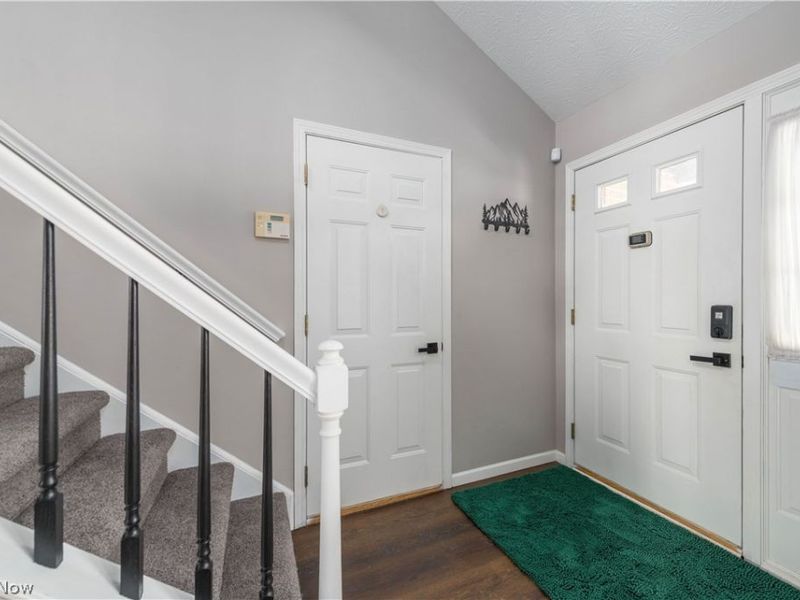 219 Bridgeport Drive, Elyria, OH 44035 Photo 7