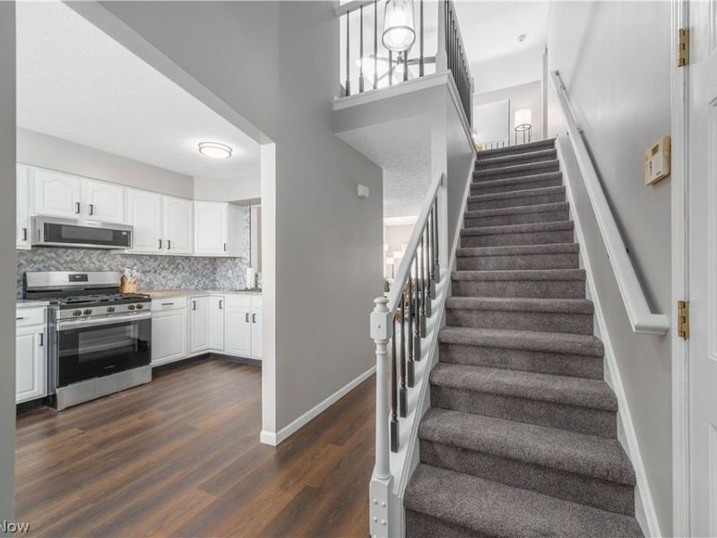 219 Bridgeport Drive, Elyria, OH 44035 Photo 8