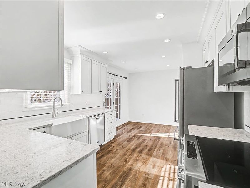 121 Cliffside Commons Drive, Rocky River, OH 44116 Photo 11