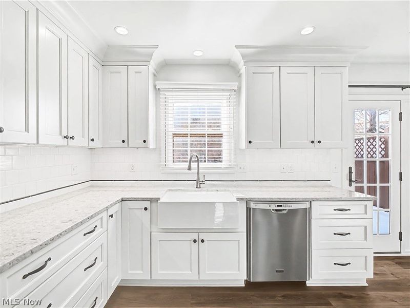 121 Cliffside Commons Drive, Rocky River, OH 44116 Photo 13