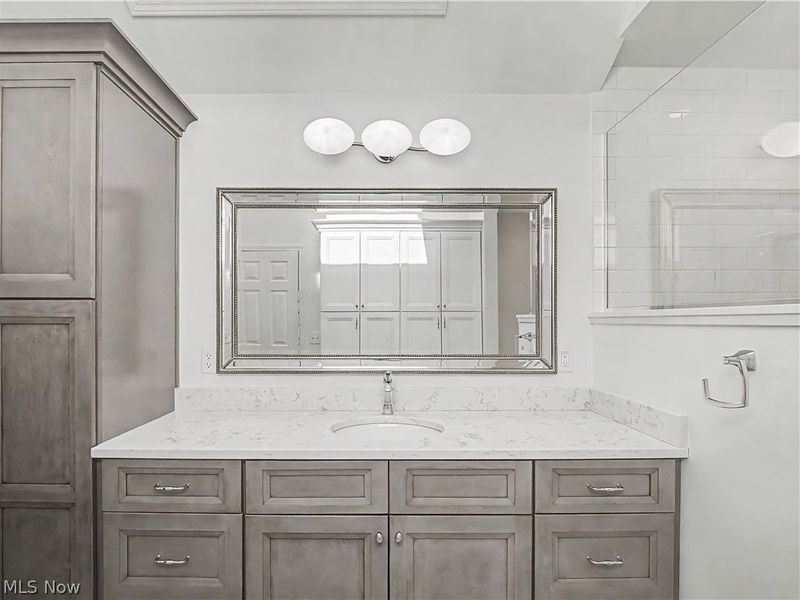 121 Cliffside Commons Drive, Rocky River, OH 44116 Photo 24