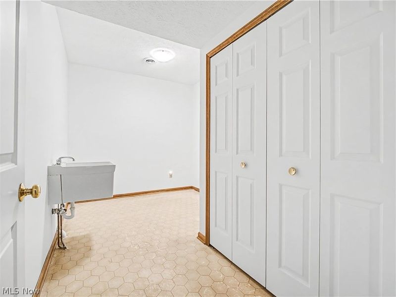 121 Cliffside Commons Drive, Rocky River, OH 44116 Photo 32