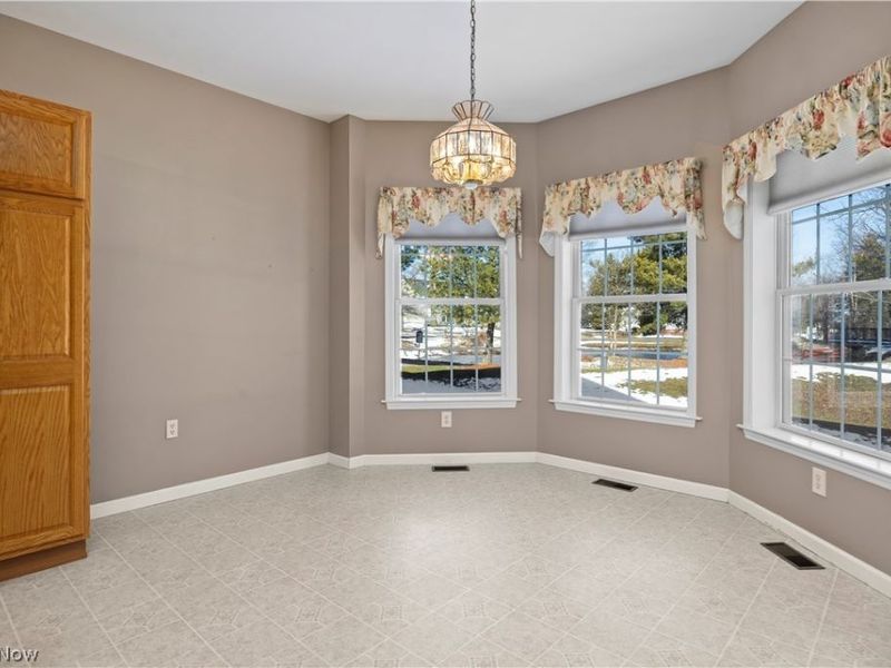 12770 Doula Lane, North Royalton, OH 44133 Photo 15