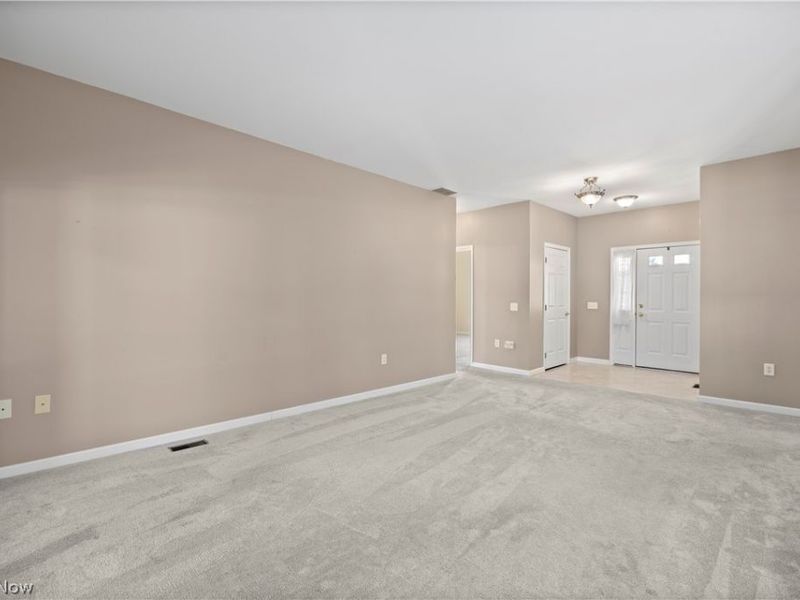 12770 Doula Lane, North Royalton, OH 44133 Photo 7