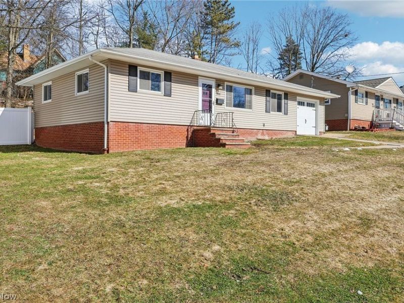 3440 Winthrop Drive, Parma, OH 44134 Photo 3